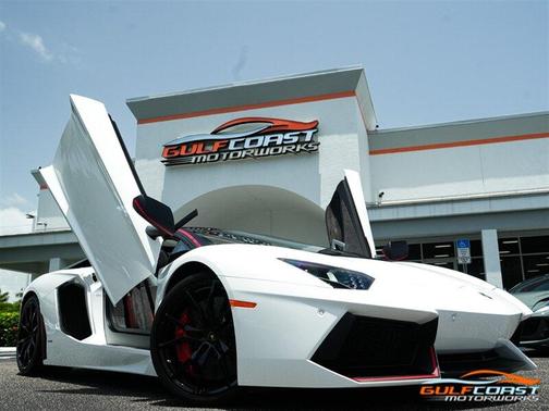 2016 Lamborghini Aventador LP700-4