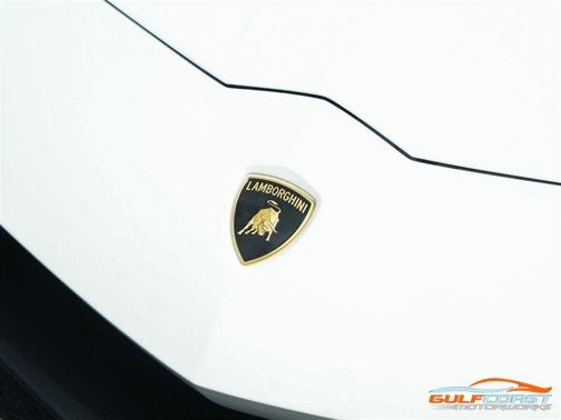 2016 Lamborghini Aventador LP700-4