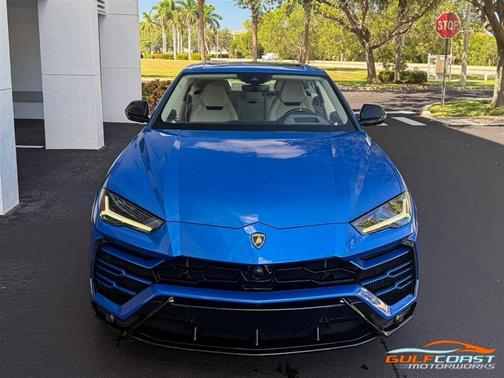 2021 Lamborghini Urus 