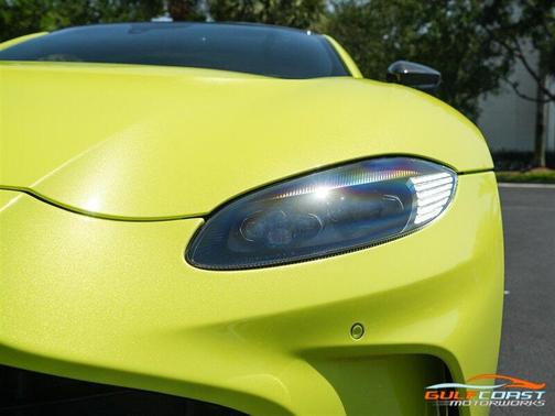 2023 Aston Martin Vantage Base