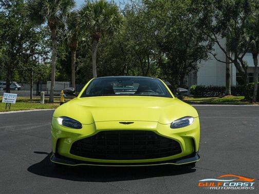 2023 Aston Martin Vantage Base