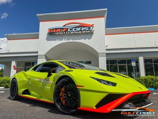 2023 Lamborghini Huracan STO Base