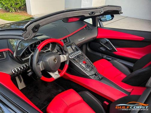 2016 Lamborghini Aventador LP700-4