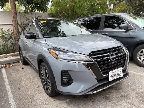 2023 Nissan Kicks SR