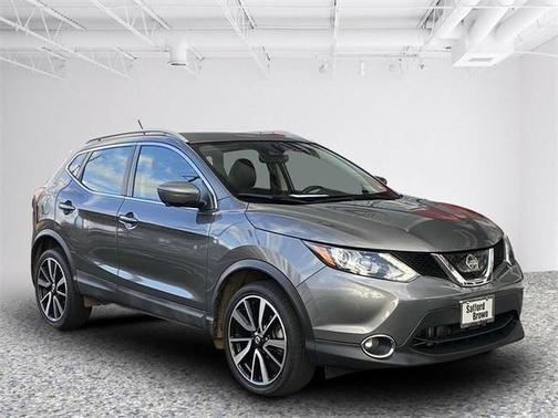 Photo 1 of 30 of 2018 Nissan Rogue Sport SL