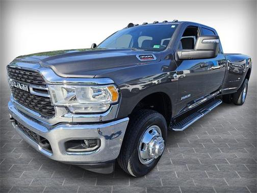 2024 RAM 3500 Big Horn Crew Cab 4x4 8' Box