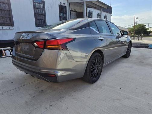 2022 Nissan Altima S FWD