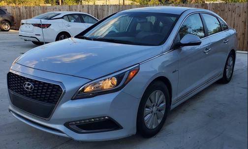 2016 Hyundai SONATA Hybrid SE