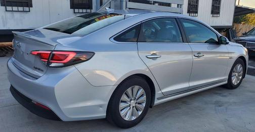 2016 Hyundai SONATA Hybrid SE