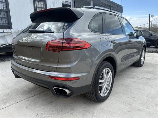 2016 Porsche Cayenne S