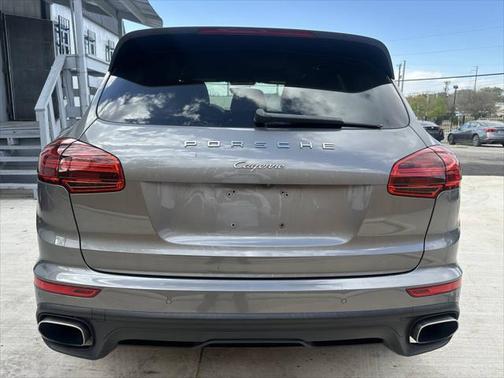 2016 Porsche Cayenne S