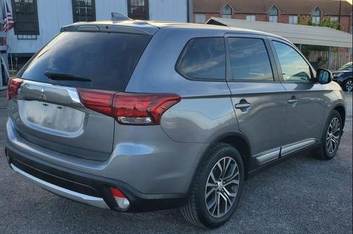 2017 Mitsubishi Outlander SE