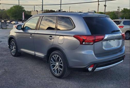 2017 Mitsubishi Outlander SE