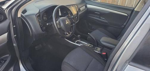 2017 Mitsubishi Outlander SE