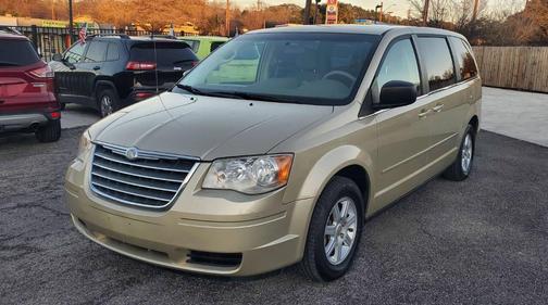2010 Chrysler Town & Country New LX