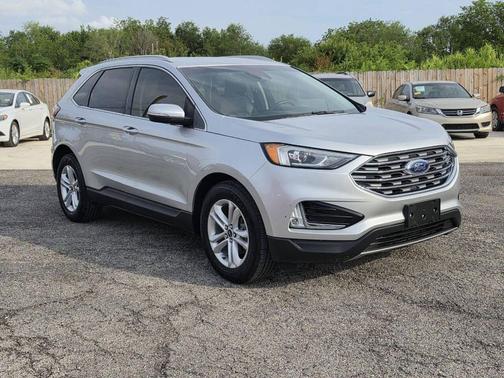 Ingot Silver Metallic 2019 Ford Edge SEL