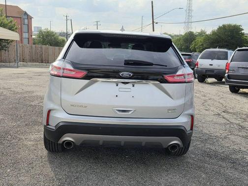 Ingot Silver Metallic 2019 Ford Edge SEL