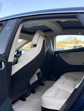 2018 Tesla Model S 75D