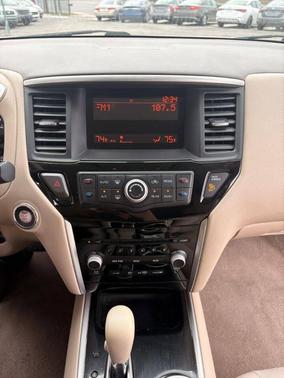 2013 Nissan Pathfinder S