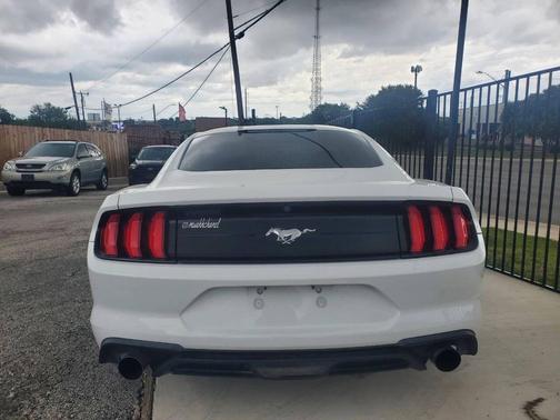 2018 Ford Mustang EcoBoost