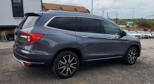 2021 Honda Pilot Touring 8-Passenger