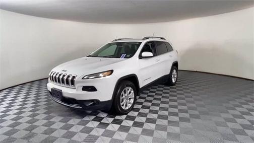 Photo 4 of 25 of 2018 Jeep Cherokee Latitude Plus