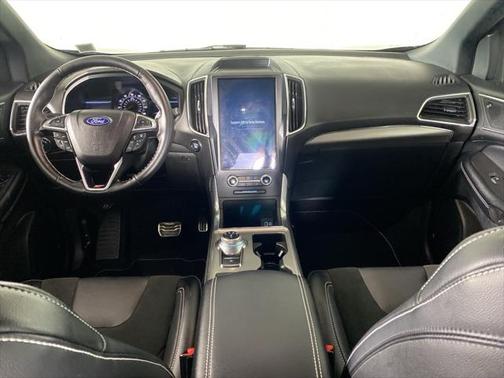 2022 Ford Edge ST