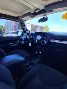 2013 Jeep Wrangler Sahara