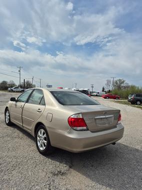BEIGE 2005 Toyota Camry XLE