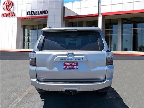 Classic Silver Metallic 2024 Toyota 4Runner SR5 Premium