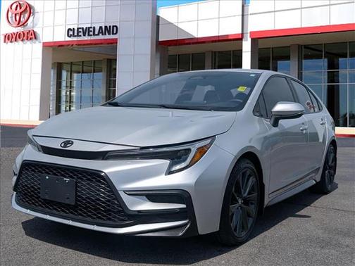 Classic Silver Metallic 2024 Toyota Corolla SE
