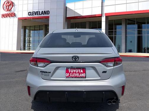 Classic Silver Metallic 2024 Toyota Corolla SE