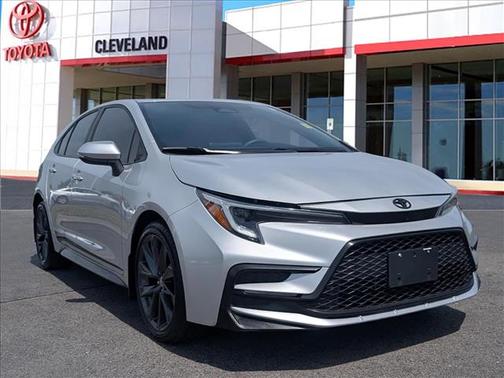 Classic Silver Metallic 2024 Toyota Corolla SE