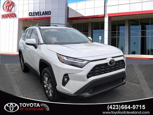 Wind Chill Pearl 2024 Toyota RAV4 XLE Premium