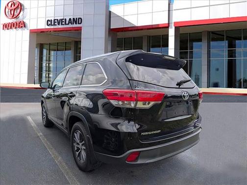 Midnight Black 2018 Toyota Highlander XLE