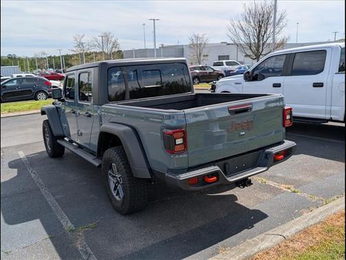 Anvil Clear Coat 2024 Jeep Gladiator Mojave