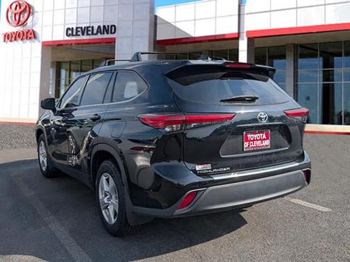 2022 Toyota Highlander L