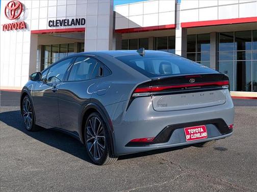 2025 Toyota Prius XLE