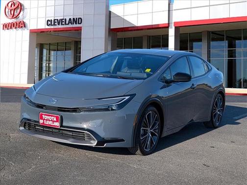 2025 Toyota Prius XLE