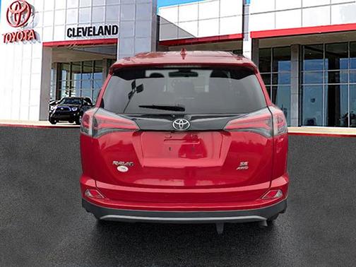 2017 Toyota RAV4 SE