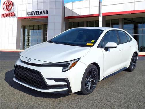 Ice 2024 Toyota Corolla SE