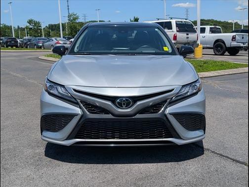 Celestial Silver Metallic/Midnight Black Metallic 2022 Toyota Camry XSE