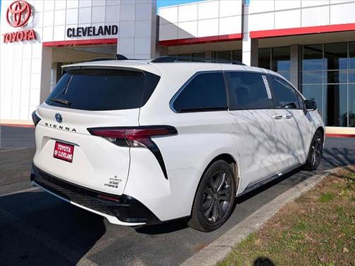 2023 Toyota Sienna XSE 7 Passenger