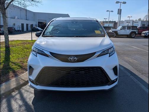 2023 Toyota Sienna XSE 7 Passenger