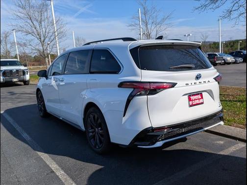 2023 Toyota Sienna XSE 7 Passenger