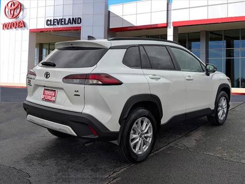 2026 Toyota Corolla Cross LE