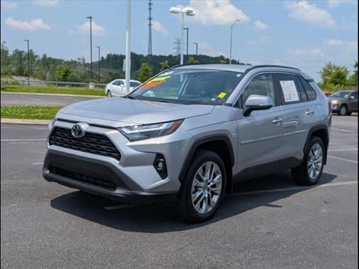 2024 Toyota RAV4 XLE Premium