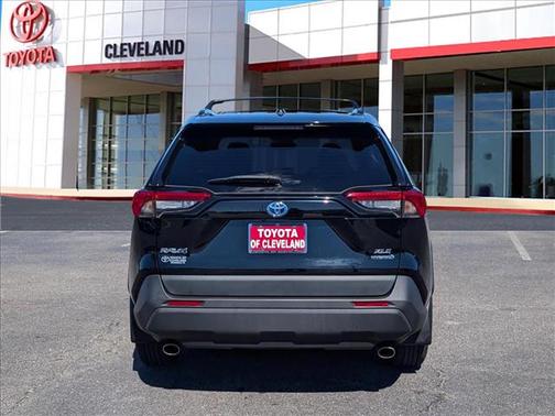 2023 Toyota RAV4 Hybrid XLE