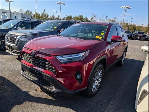 2025 Toyota RAV4 XLE Premium