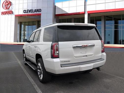 White Frost Tricoat 2019 GMC Yukon Denali